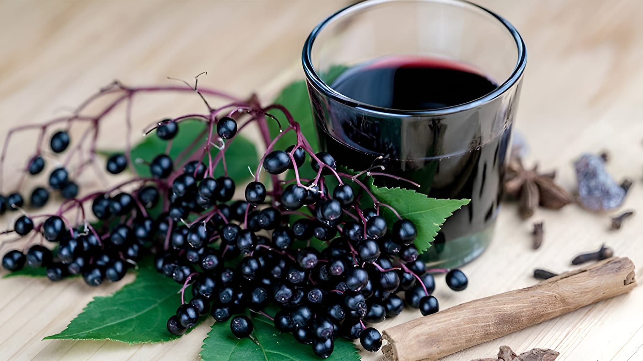 An image of elderberries and fresh juice from the fruit. Are they blood thinners? Find out.